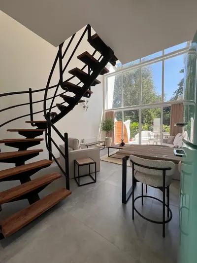 ویلا بوتیک هتل جان یک خوابه جکوزی دار سایه