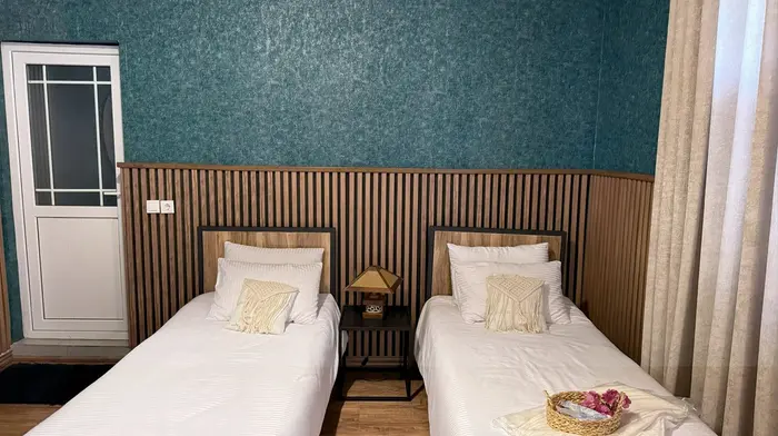 بوم گردی هستی - واحد کلاه فرنگی