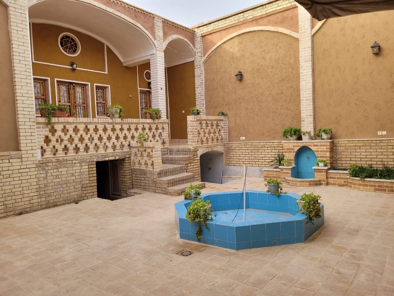 ترنج - واحد فیروزه