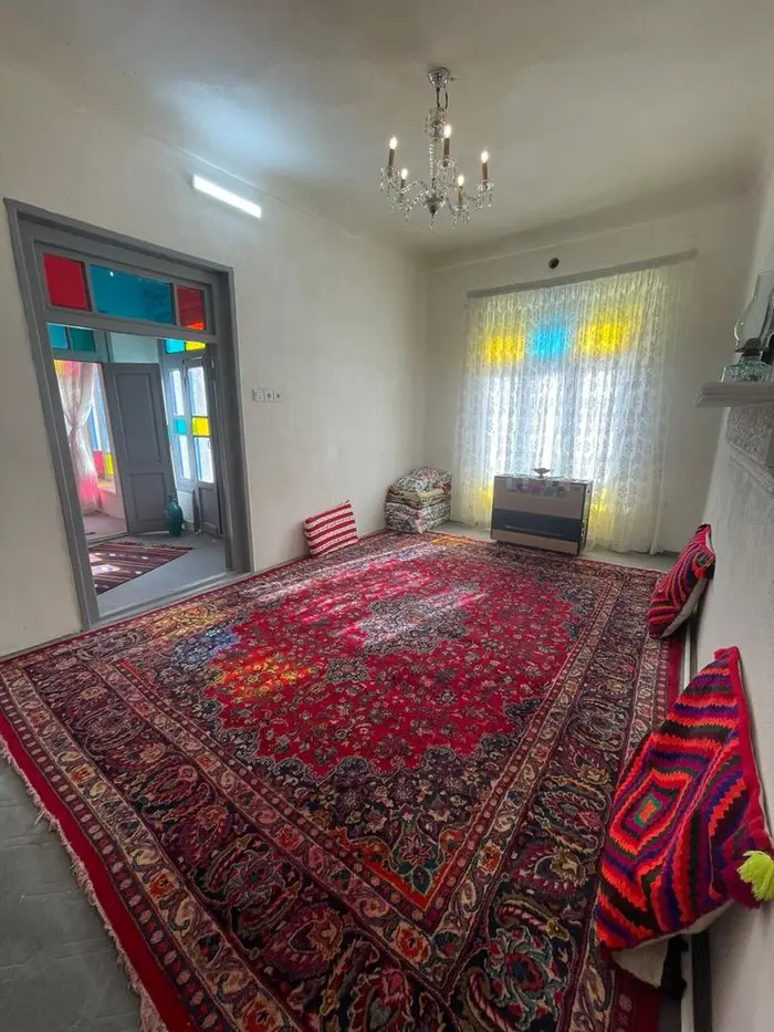 اقامتگاه سنتی خانه تاریخی هاشمی - واحد گل بانو