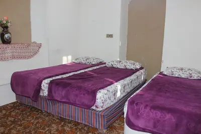 سوئیت سوئیت ۳ تخت سنتی کوچه ۳۱