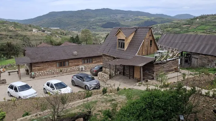 کلبه یک خوابه استخردار آبگرم رستیک واستان