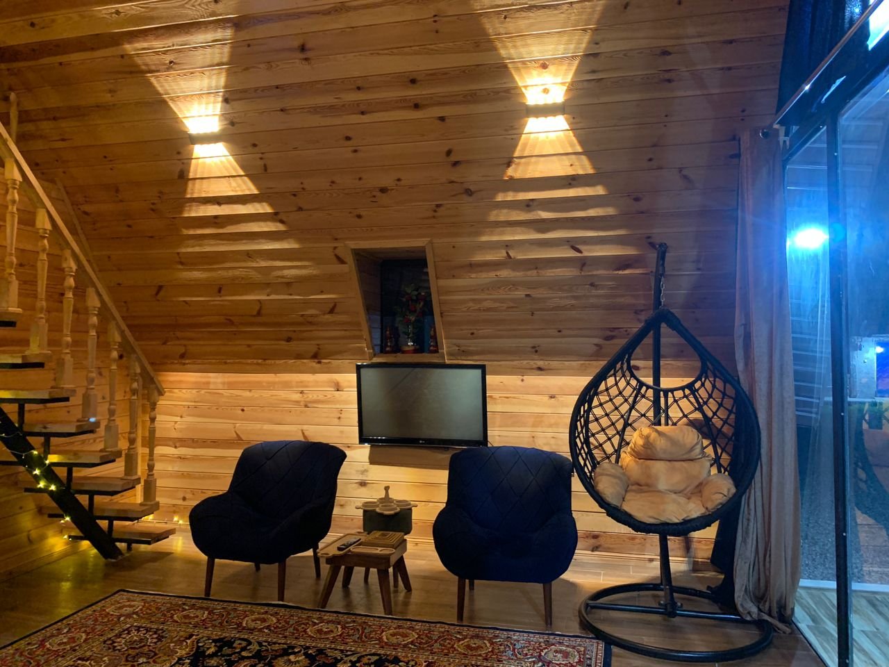 دوخوابه سوئیسی چوبی نیکی