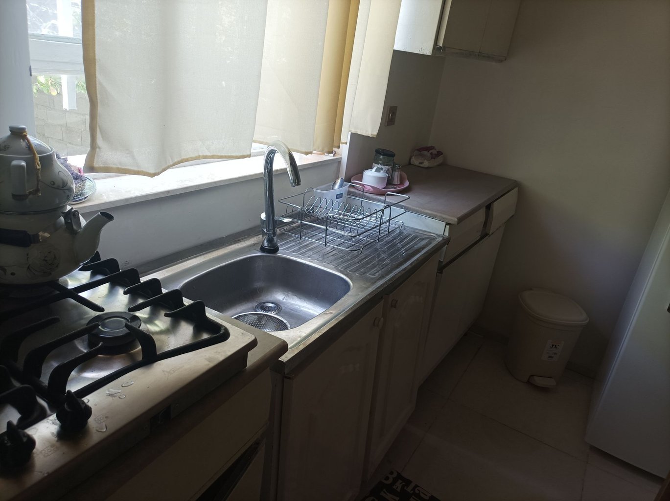 سوئیت فلت مری رز