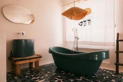 بومگردی دوخوابه استخردار بل