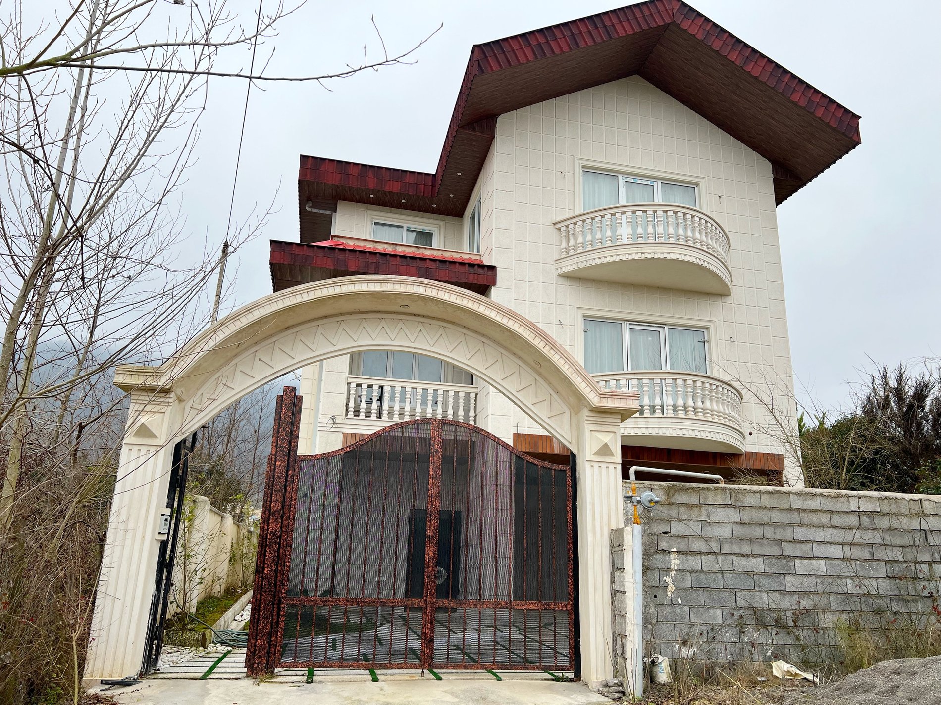 دوخوابه جنگلی مومنی