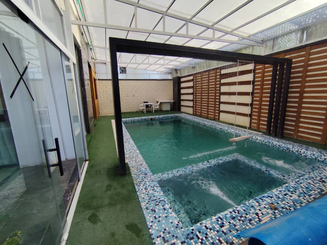 سه خوابه استخردار آبگرم سفید بوستان