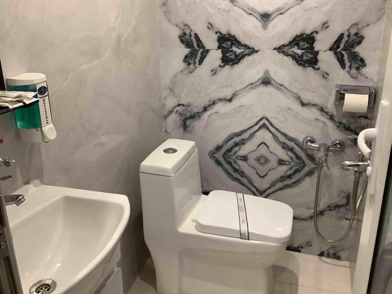 مجتمع اقامتی احسان الرضا - واحد یک خوابه چهارتخته 1