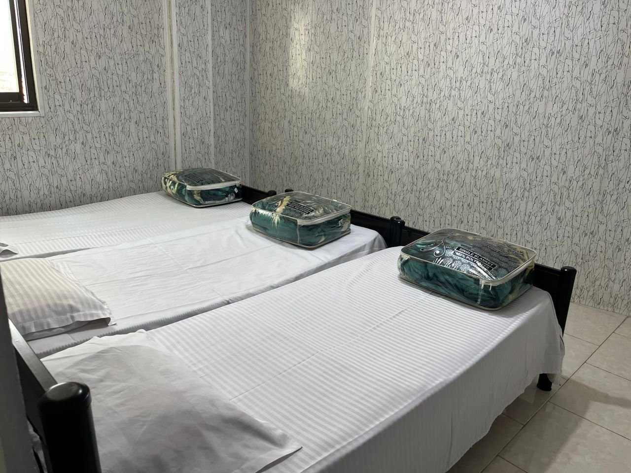 ننه زهرا - واحد دوخوابه پنج تخته