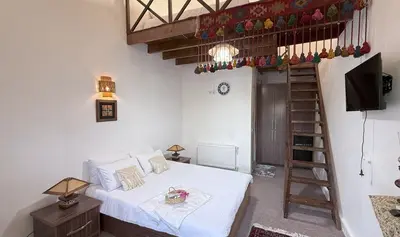 بومگردی هستی - واحد شاهنشین 4