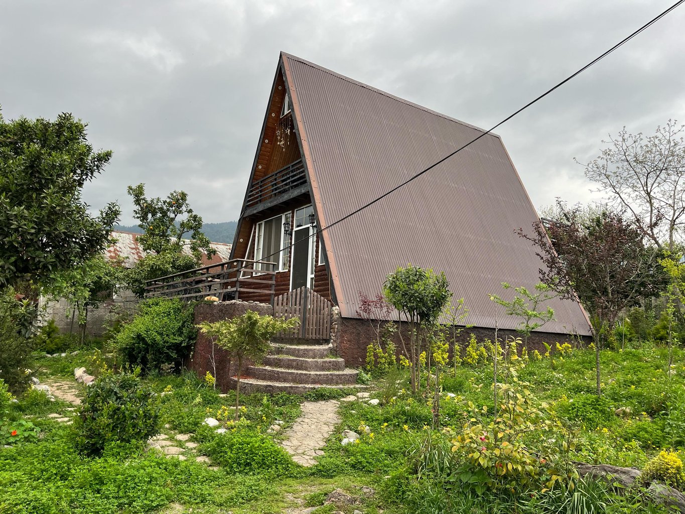 دو خوابه سوئیسی چوبی جکوزی‌دار هیرکان