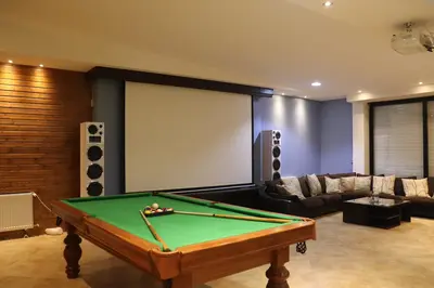 ویلا چهارخوابه استخردار آبگرم آنتالیای کوچک