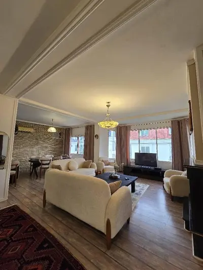 آپارتمان دوخوابه عبیدی واحد شمالی