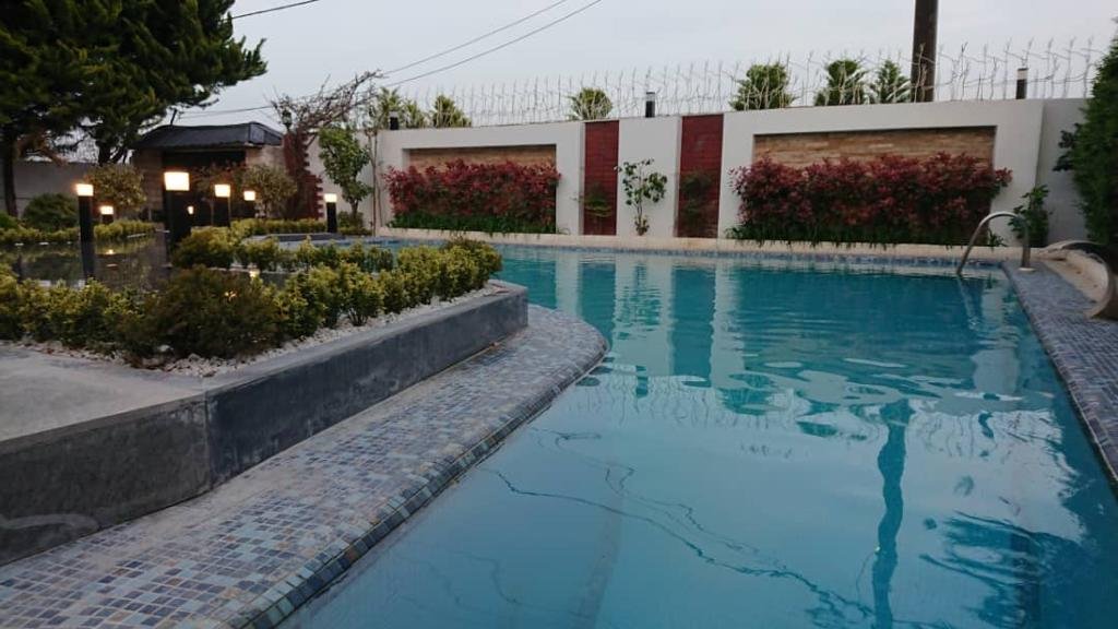 ویلا سه خوابه استخردار آبگرم محتشم