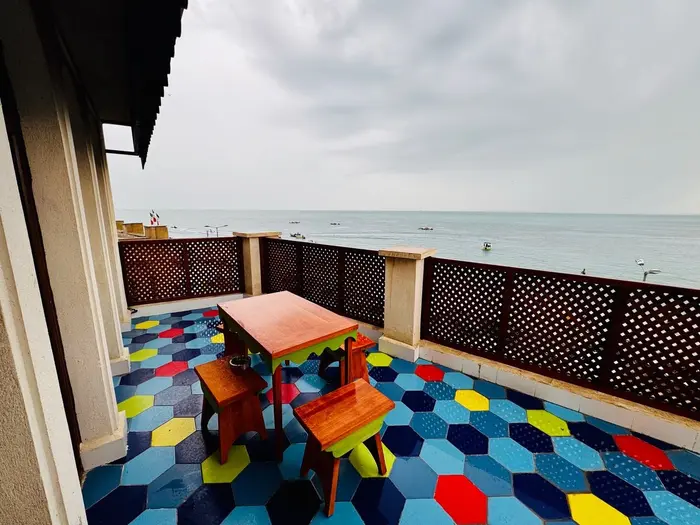 اقامتگاه سنتی اُمرو - خانه بَرچ