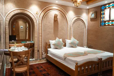 اقامتگاه سنتی آبمیرزا - واحد زمرد