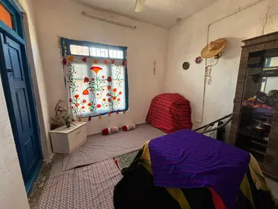 بومگردی ماه منیر - واحد فلت نسام