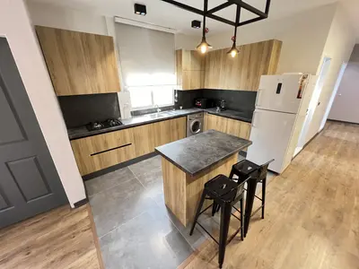 آپارتمان یک خوابه جکوزی دار ولتاژ 3 نجات الهی