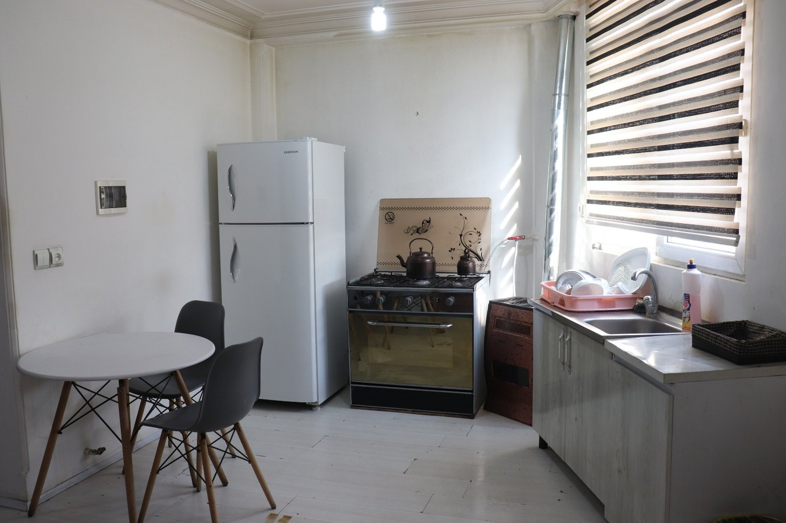 فلت اشکستانپور 4 اندرزگو