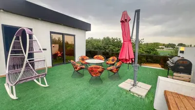 ویلا سه خوابه استخردار آبگرم عمارت گیتار 1