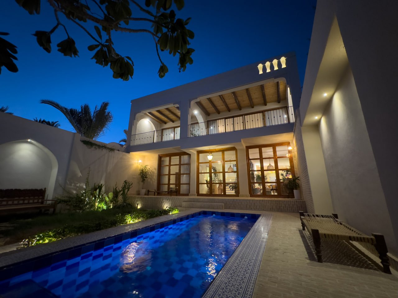 چهارخوابه ساحلی استخردار لوار