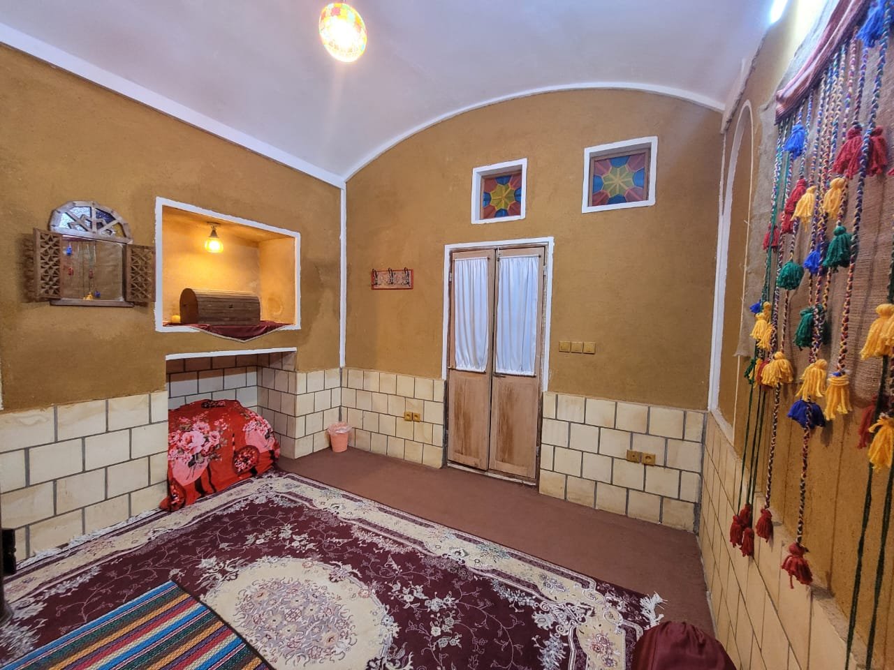 اقامتگاه سنتی ترنج - واحد یاقوت