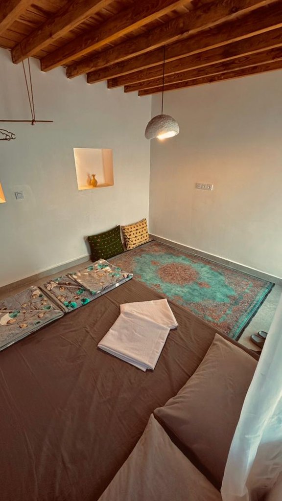 بومگردی مه نوش - واحد ماه 4