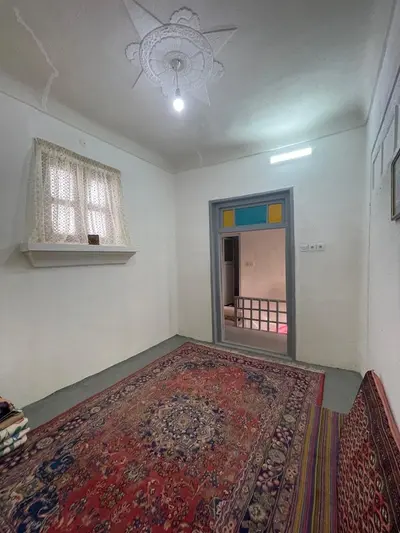 اقامتگاه سنتی خانه تاریخی هاشمی - واحد گل برگ