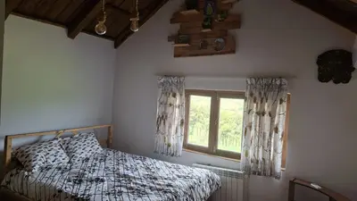 کلبه یک خوابه استخردار آبگرم رستیک واستان