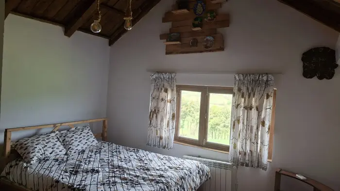 کلبه یک خوابه استخردار آبگرم رستیک واستان