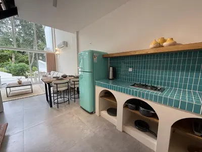 ویلا بوتیک هتل جان یک خوابه جکوزی دار سایه