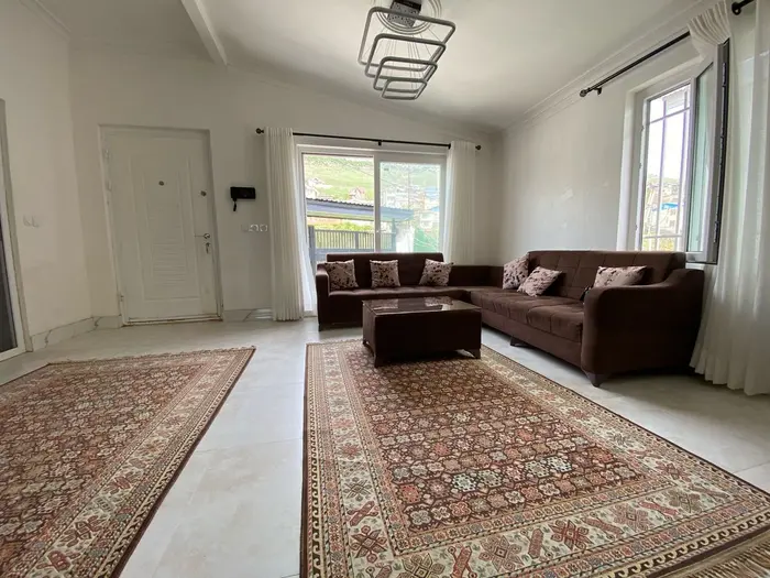 ویلا دوخوابه کوهستانی تاپ