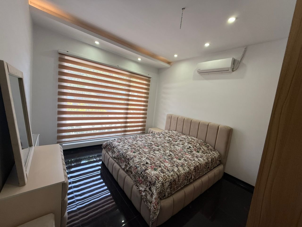 سه خوابه استخردار آبگرم آذین