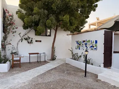 بومگردی دوخوابه استخردار موج و ماه