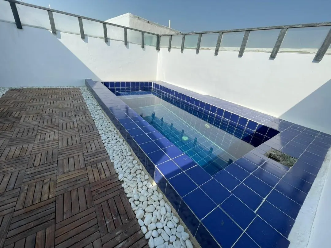 بوم گردی دنسه نوم فلت استخردار - واحد 1