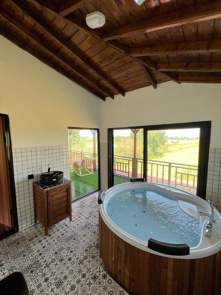 دوخوابه جکوزی دار برکه