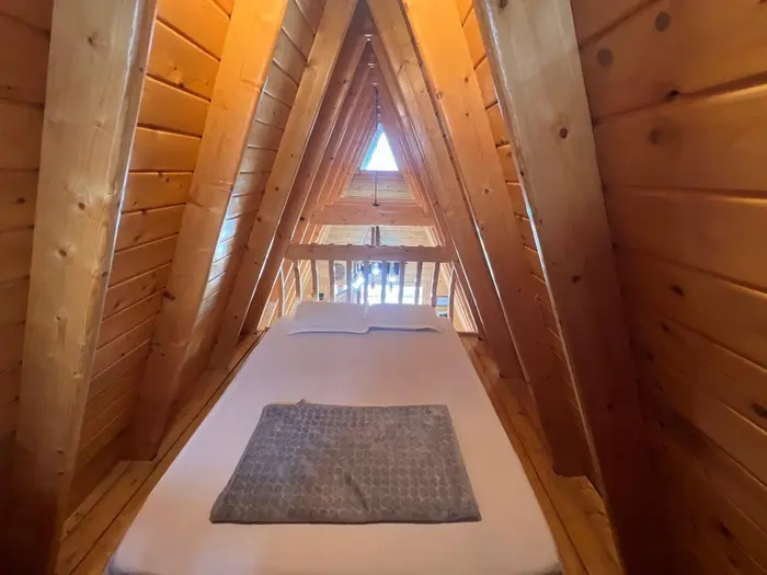 کلبه فلت سوئیسی استخردار چهارفصل الیزه