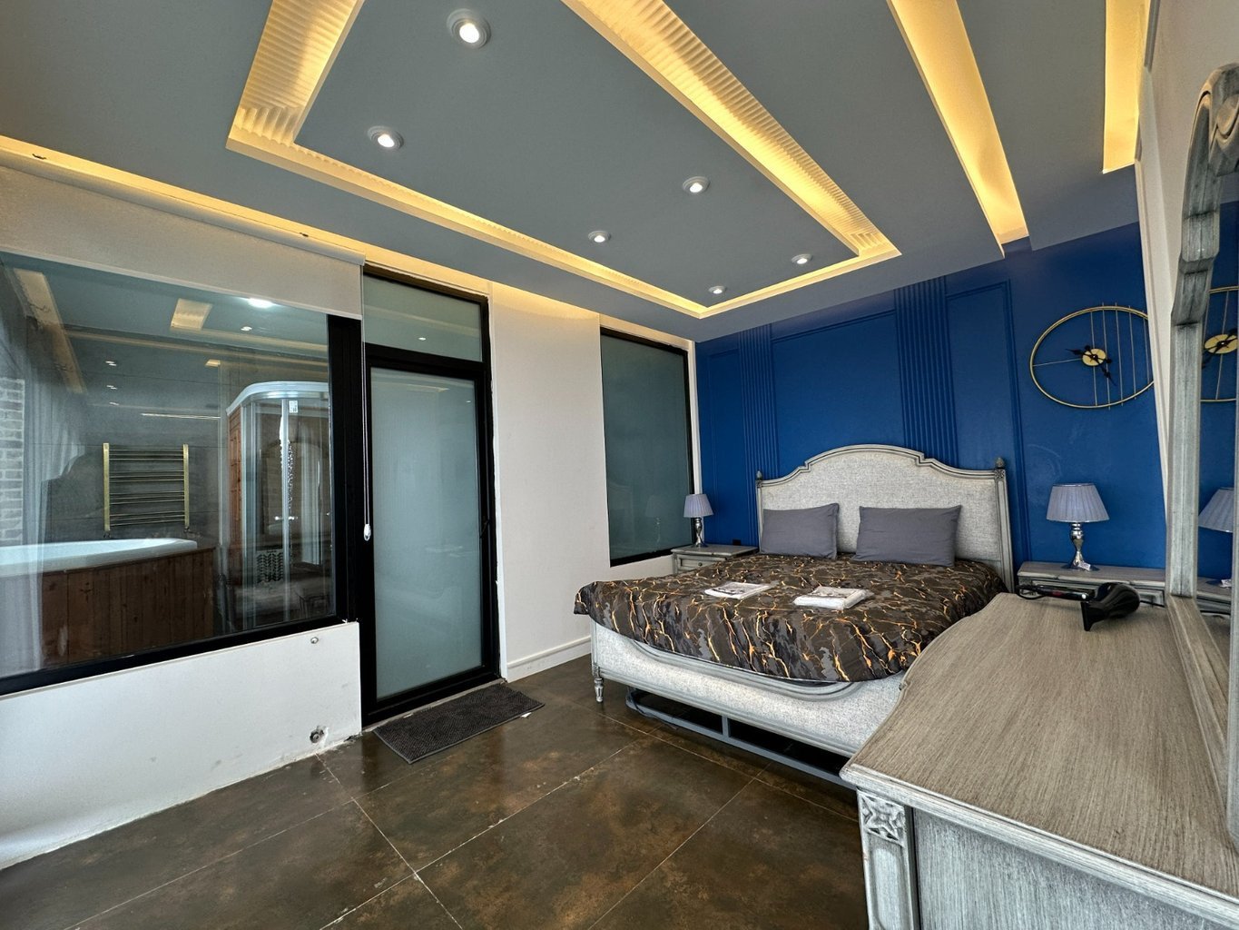 یک خوابه جکوزی دار شاهنشین اوپه واحد قلعه