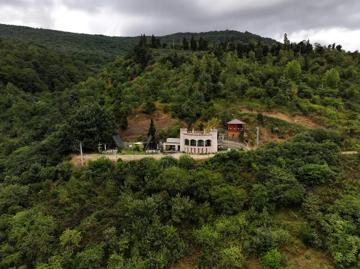 کلبه یک خوابه سوئیسی اوپه واحد جکوزی دار میانا