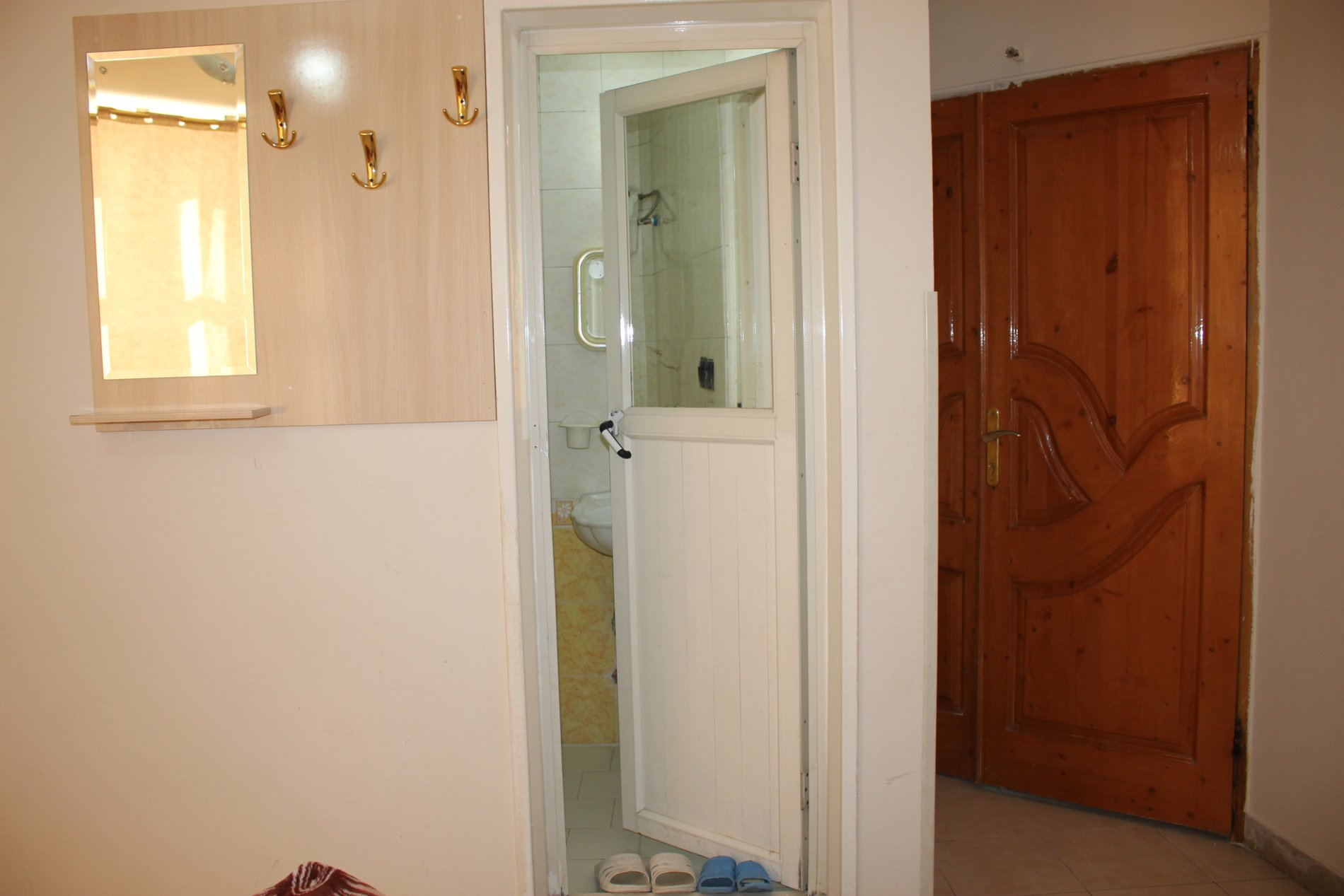 مسافرخانه محبان واحد سه تخته
