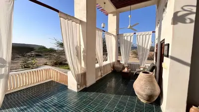 بومگردی پنج خوابه ساحلی استخردار نخلستون