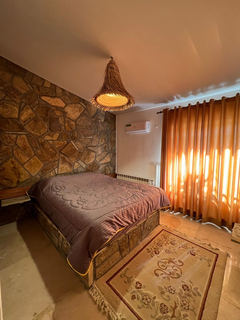 ویلا چهارخوابه ساحلی استخردار آبگرم دلستان