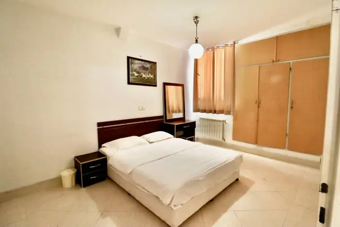 آپارتمان دوخوابه شهید رجایی واحد 10