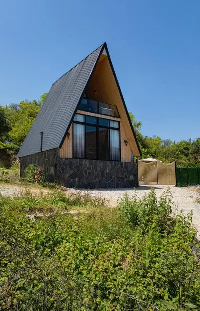 کلبه یک خوابه چوبی جکوزی دار سولی