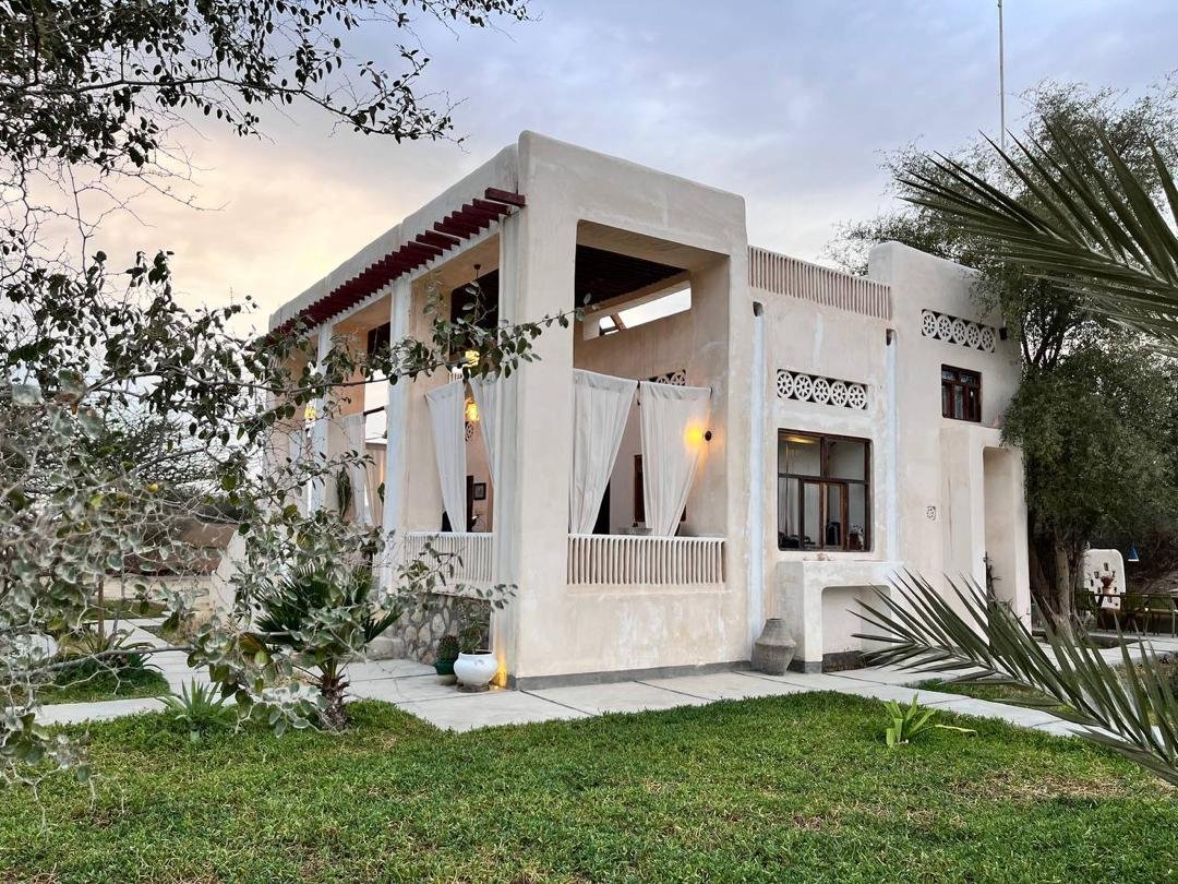 پنج خوابه ساحلی استخردار نخلستون