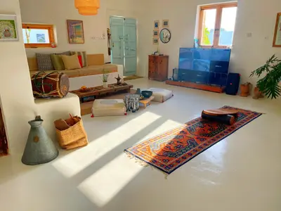 بومگردی سه خوابه خش گامبرون