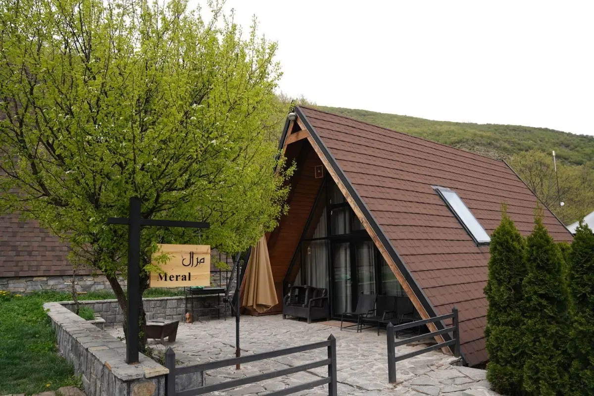 کلبه یک خوابه زانوس واحد دوبلکس مرال