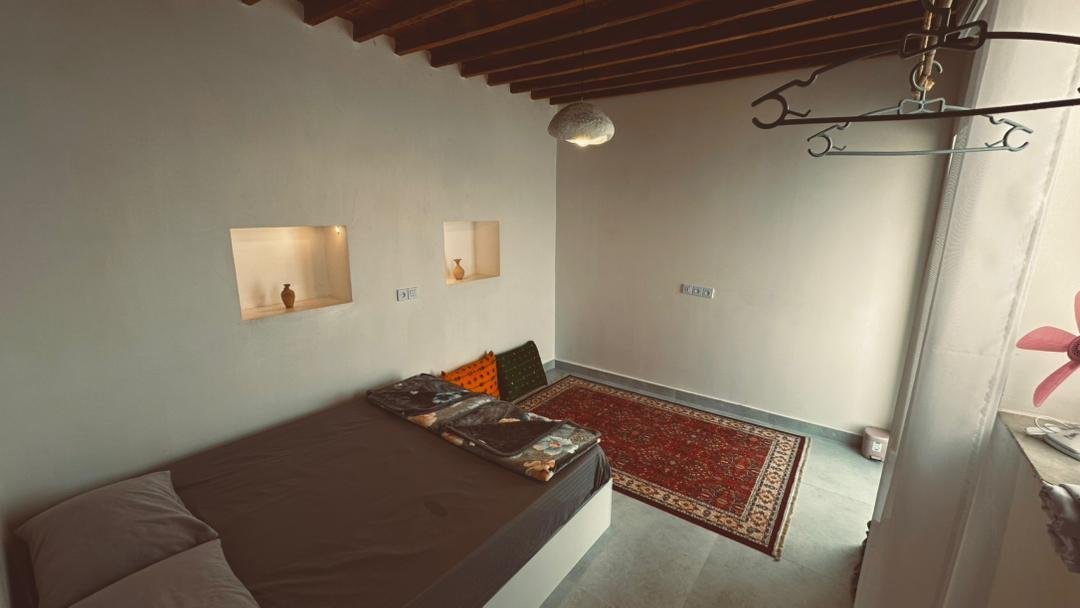 بومگردی مه نوش - واحد ماه 1