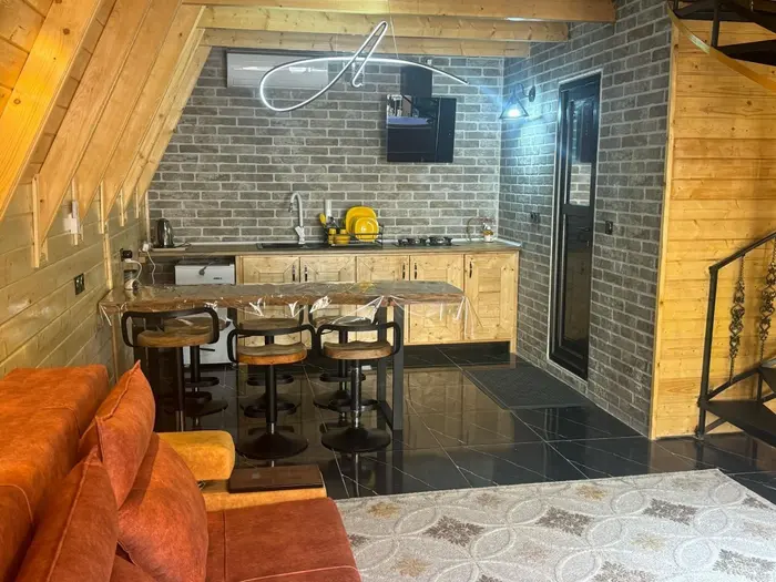 کلبه دوخوابه جکوزی دار سوئیس لند 2