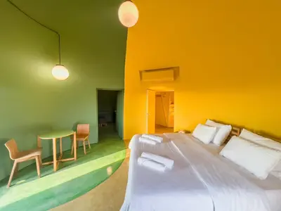 بومگردی ماجرا - واحد دوخوابه 221